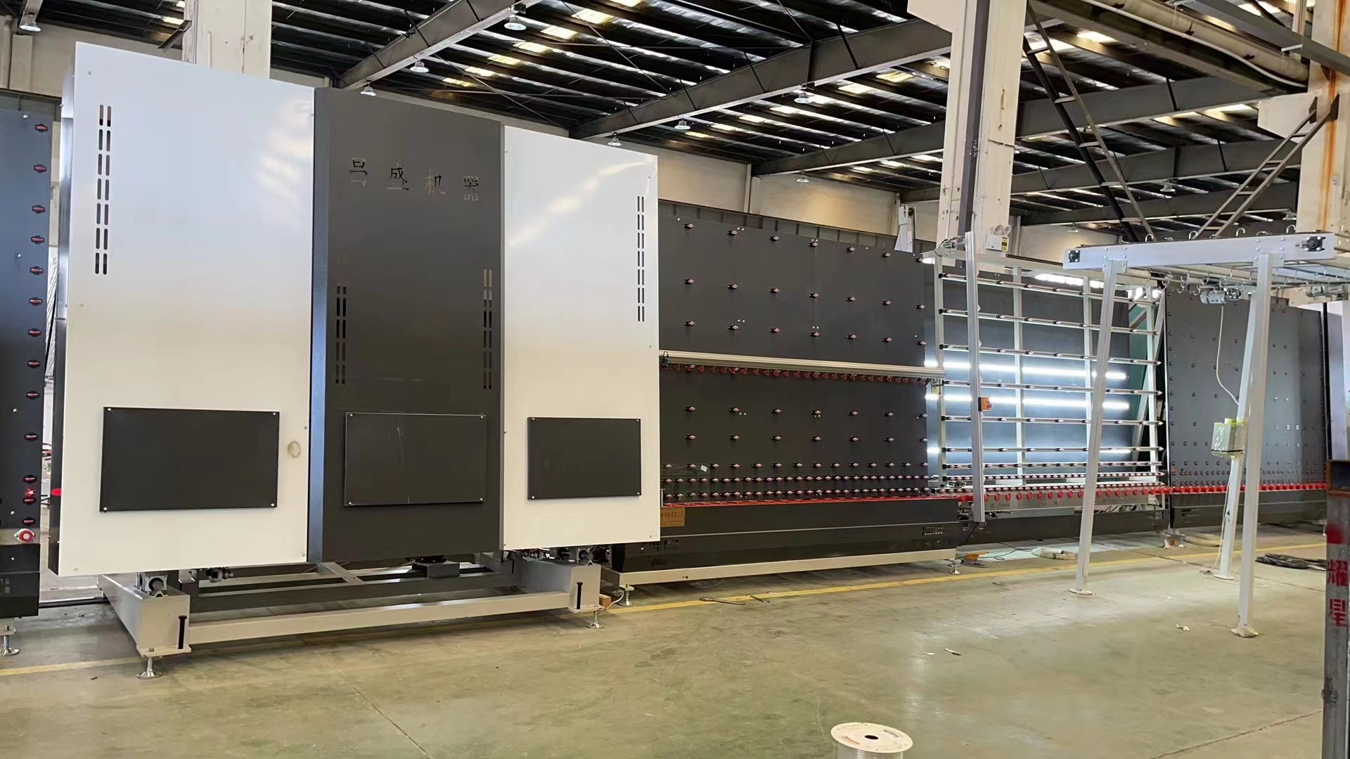 中空玻璃生產(chǎn)線設(shè)備